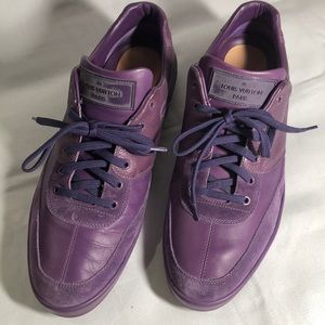 Louis Vuitton men’s lace up leather & suede shoes.